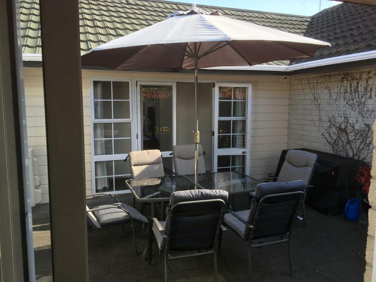 Tui House Villa Taupo Eksteriør billede
